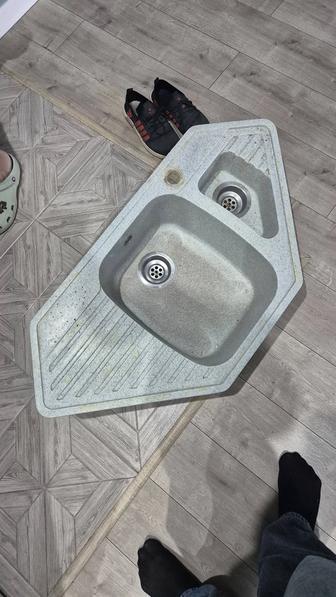 Продаем каменную мойку б/у