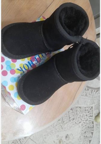Продам детские угги зима