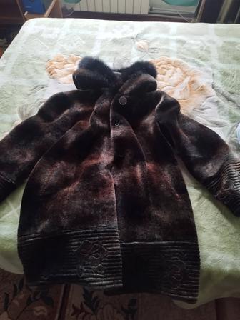 Пальто- шуба зимнее продам