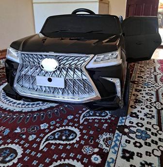 Детский машина Лексус 570