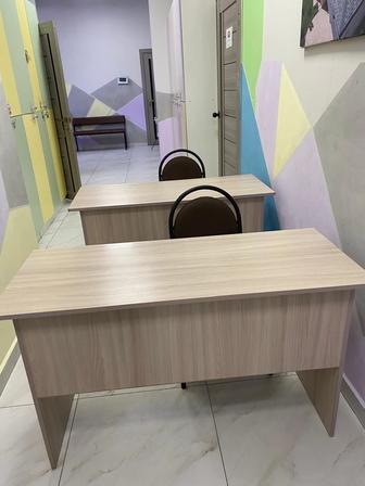 Продам 2 офисных стола