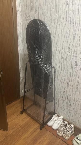 Продаю зеркало напольное