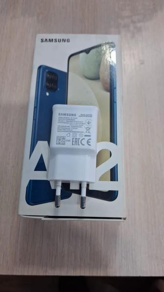 Продаю два телефона