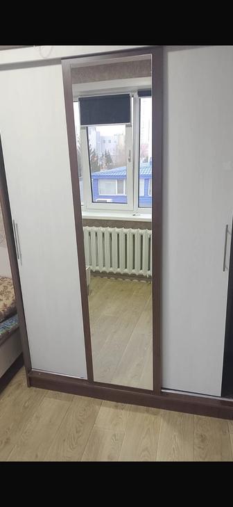 Отдам мебель спальный гарнитур, диван, стол