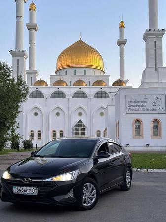 Аренда дом машину Hyundai Elantra 2020 год