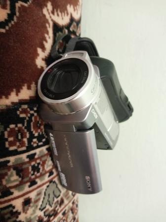 Видеокамера SONY DCR-SR220