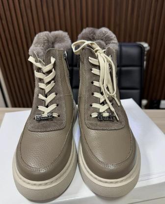 Новые зимние ботинки