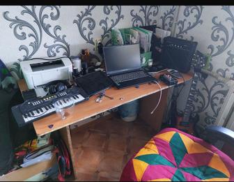 Продам стол