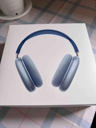 Продам AirPods Max( голубой цвет)