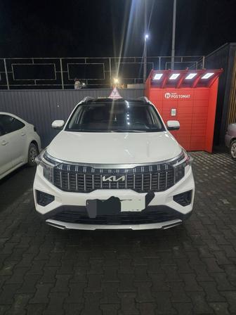 Инструктор по вождению женщина