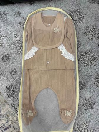 Костюмы для новорожденных