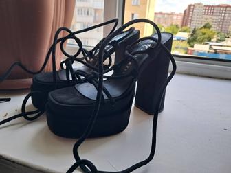 Продам босоножки