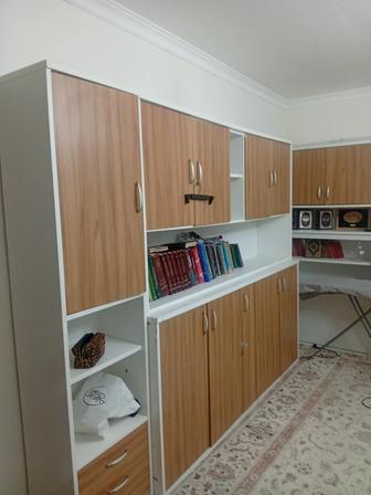 Продам мебель шкафы книжные-бельевые