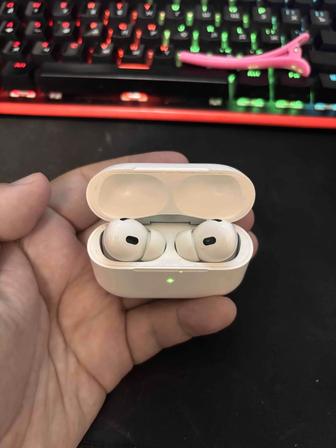 Продам AirPods