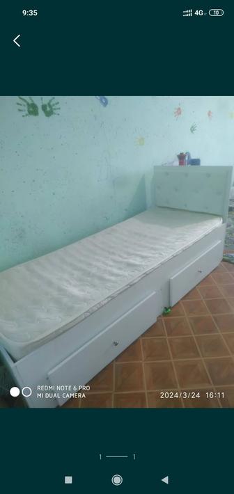 Кровать подростковая