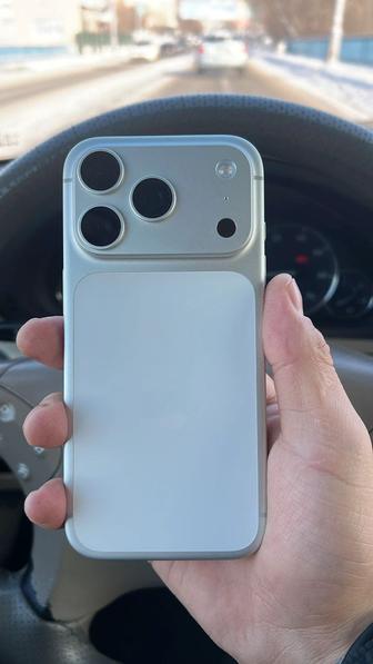 Продам срочно Айфон 17 про