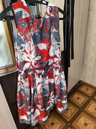 Продам платье. В хорошем состоянии. Размер 44.