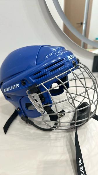 Продам дом хоккейный шлем BAUER