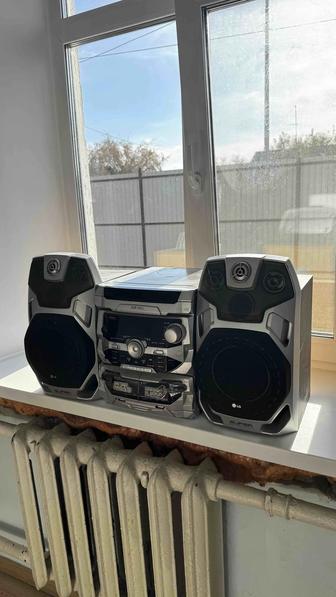 Продам музыкальный центр