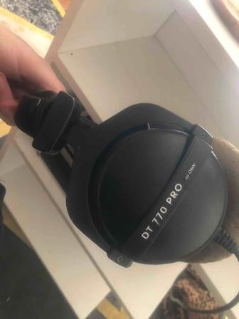 Студийные наушники Beyerdynamic DT 770 Pro