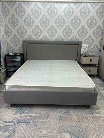 Спальный кровати с тумбой