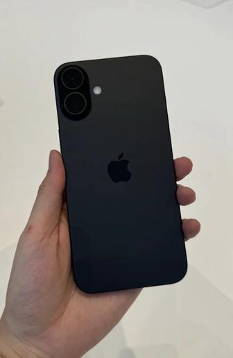 Продам новый IPhone 16 plus 128 БГ заряд аккумулятора 100