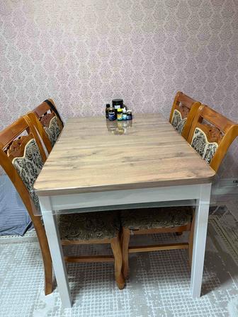 Кухонный стол в подарок 4 стула