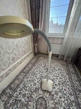 Продам лампу лупу косметологическую