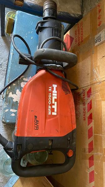 Продам отбойник hilti