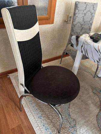 Сатылады орындык 6шт бар