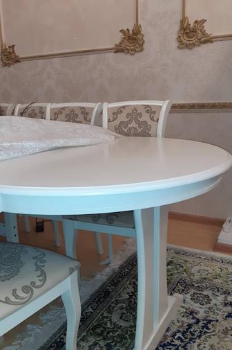 Стол в гостинную