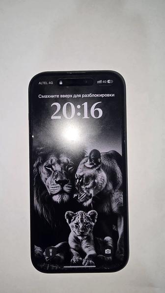 Айфон 15 черного цвета.