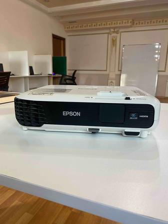 Проектор Epson