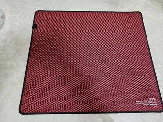 Продам коврик для мыши от бренда HyperX