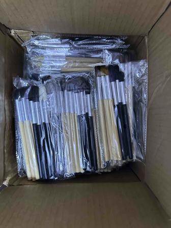 Ликвидация склада кисточки для макияжа