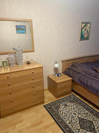 Продаю б/у гарнитуру