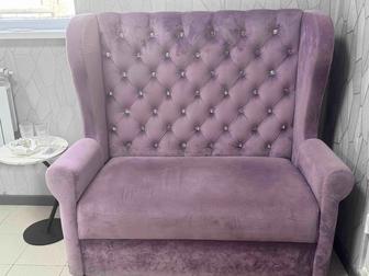 Продам диван для салона красоты