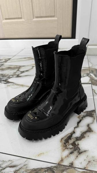 Продам ботинки весна