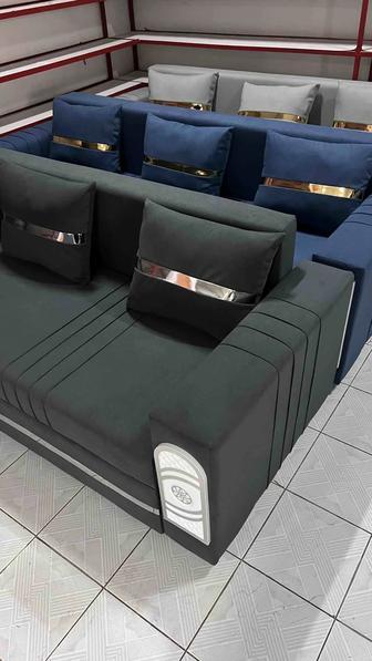 диван 2,40 размер новый