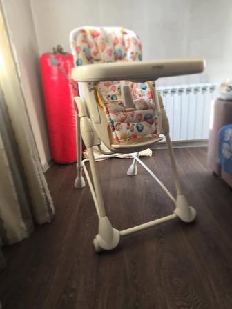 Продам детский столик для кормления