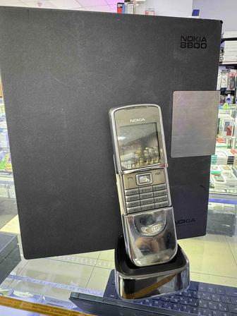 Продам Nokia 8800
