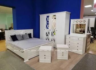 Продам спальный гарнитур