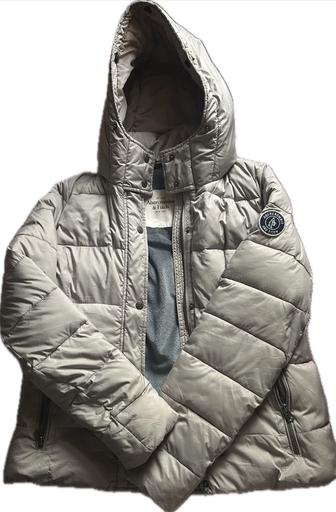Подам женскую куртку Abercrombie fitch