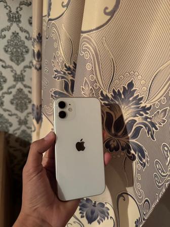 Продам Айфон 11