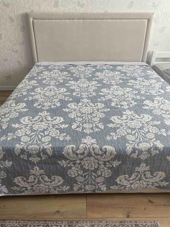 Продам двухспальную кровать