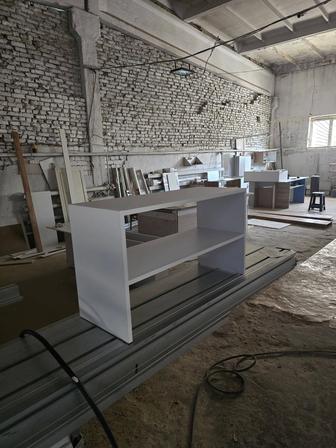 Продам открытую обувницу