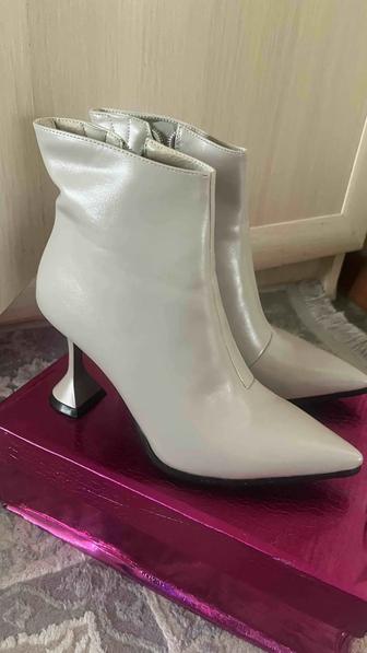 Женская обувь.Осенние ботильоны