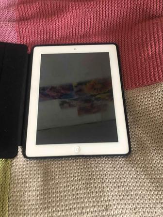 Продам iPad 4 16GB с сим картой -