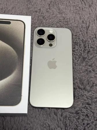 iPhone 15 Pro 128 GB Natural Titan