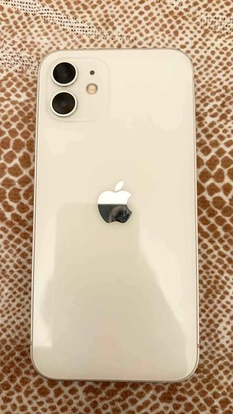 продам айфон 12, память 128гб